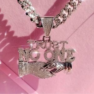 Fully custom cubain chain